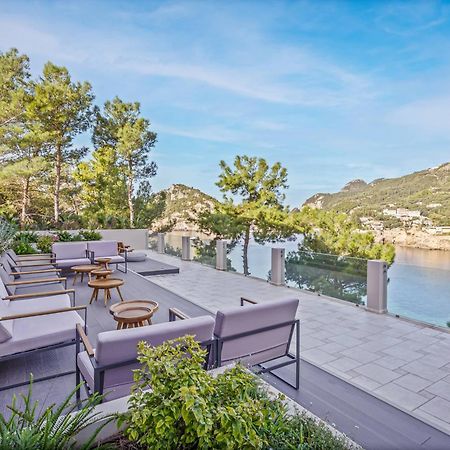 Akrotiri Beach Resort Hotel Paleokastritsa Exterior foto The hotel's terrace