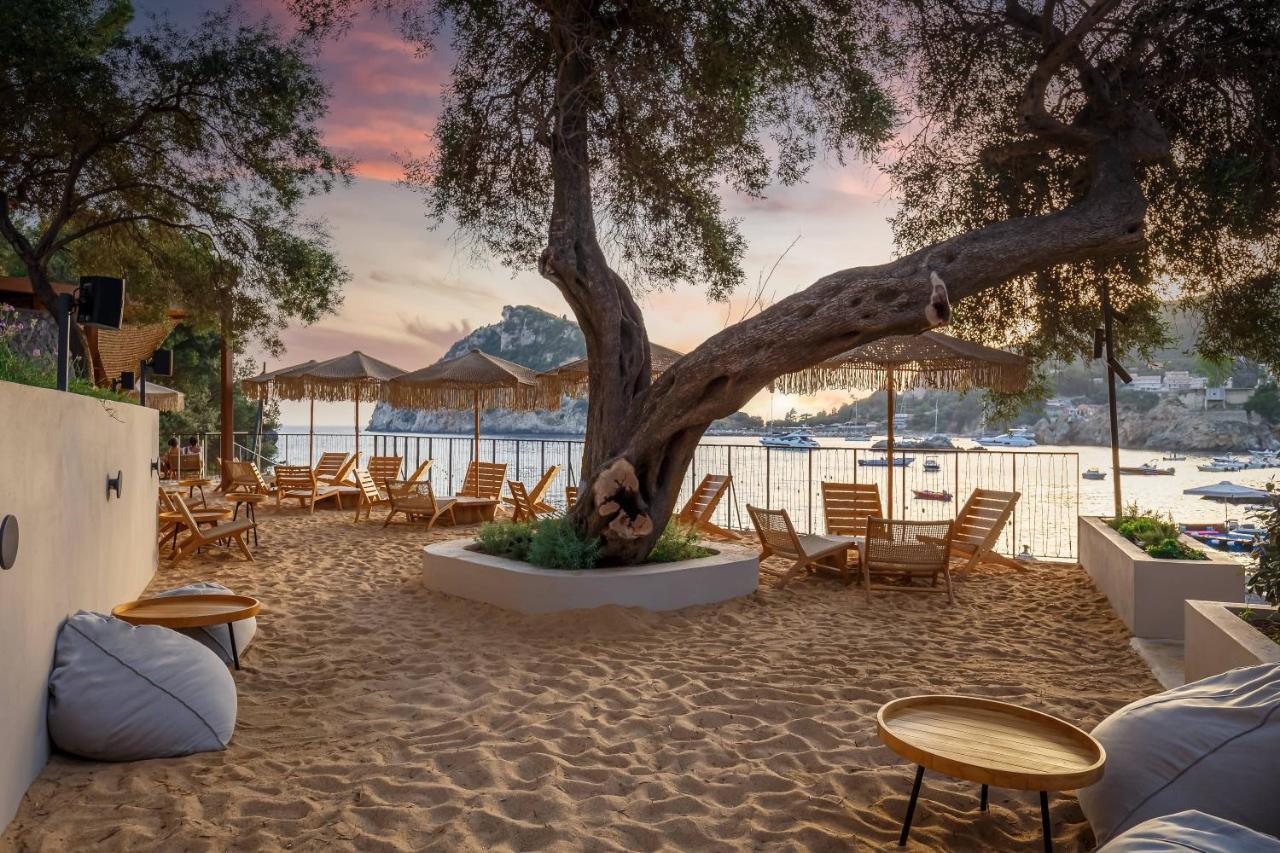 Akrotiri Beach Resort Hotel Paleokastritsa Exterior foto Beach at the Hotel