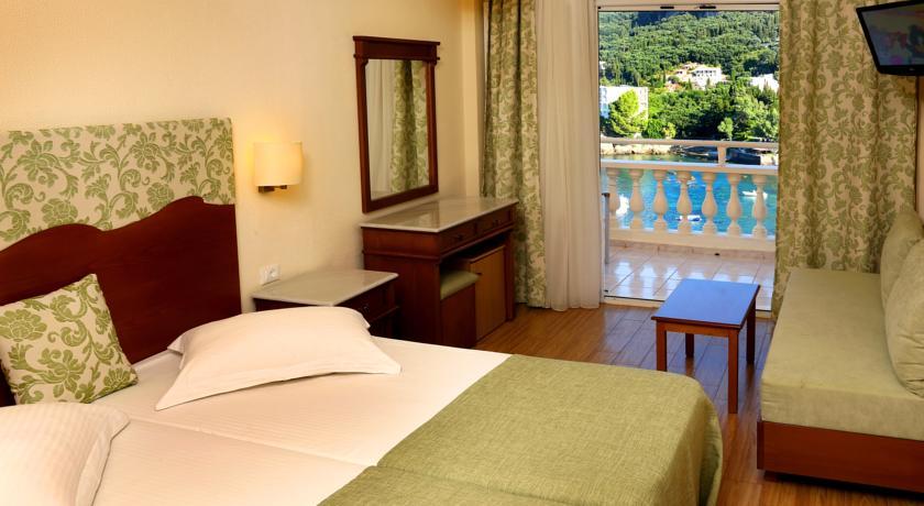 Akrotiri Beach Resort Hotel Paleokastritsa Exterior foto A typical hotel room