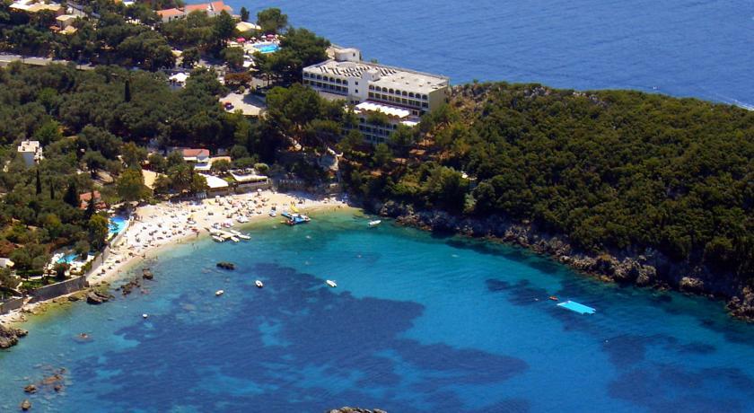 Akrotiri Beach Resort Hotel Paleokastritsa Exterior foto The bay of Cala Galdana
