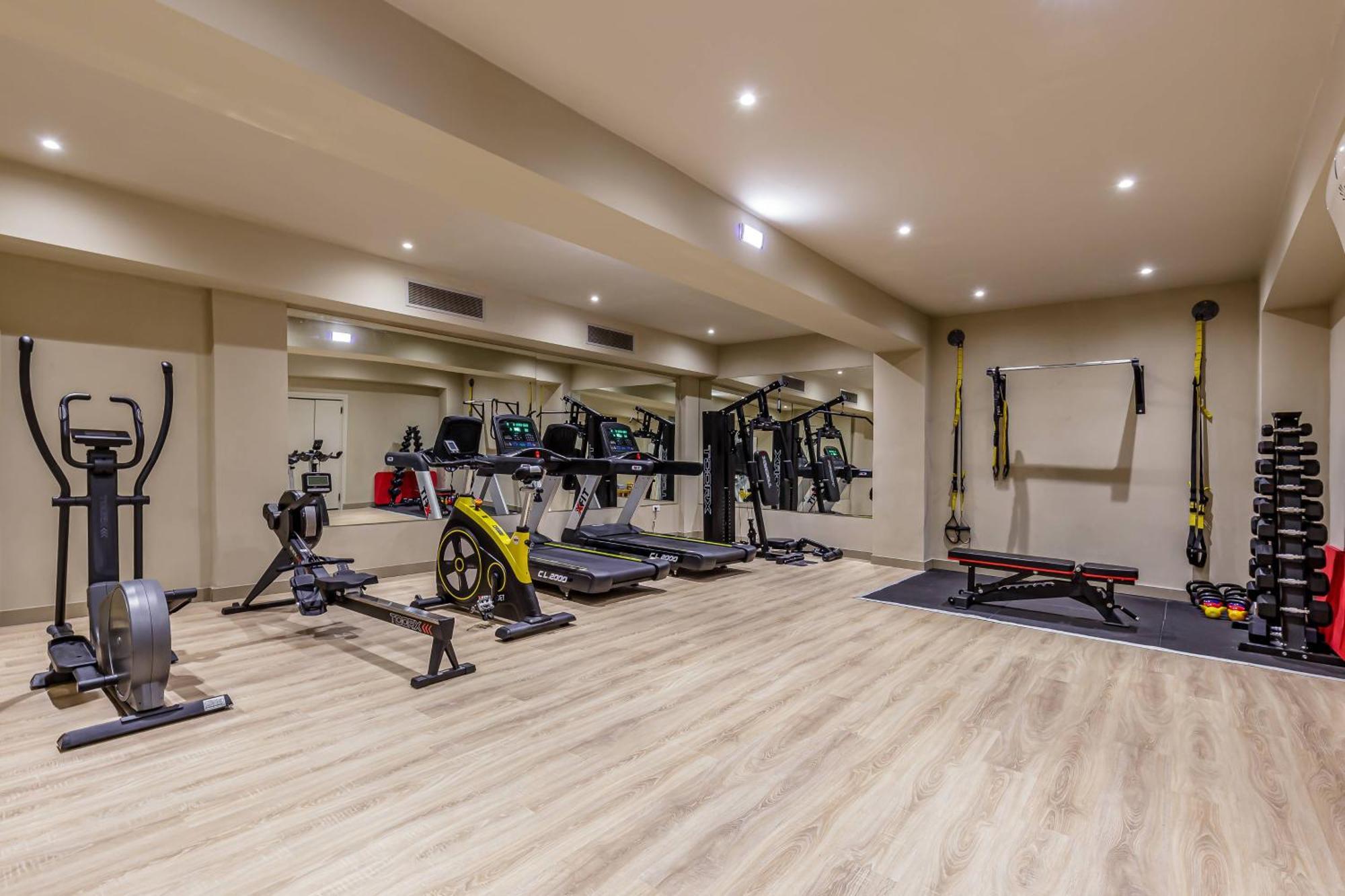 Akrotiri Beach Resort Hotel Paleokastritsa Exterior foto The gym at the hotel