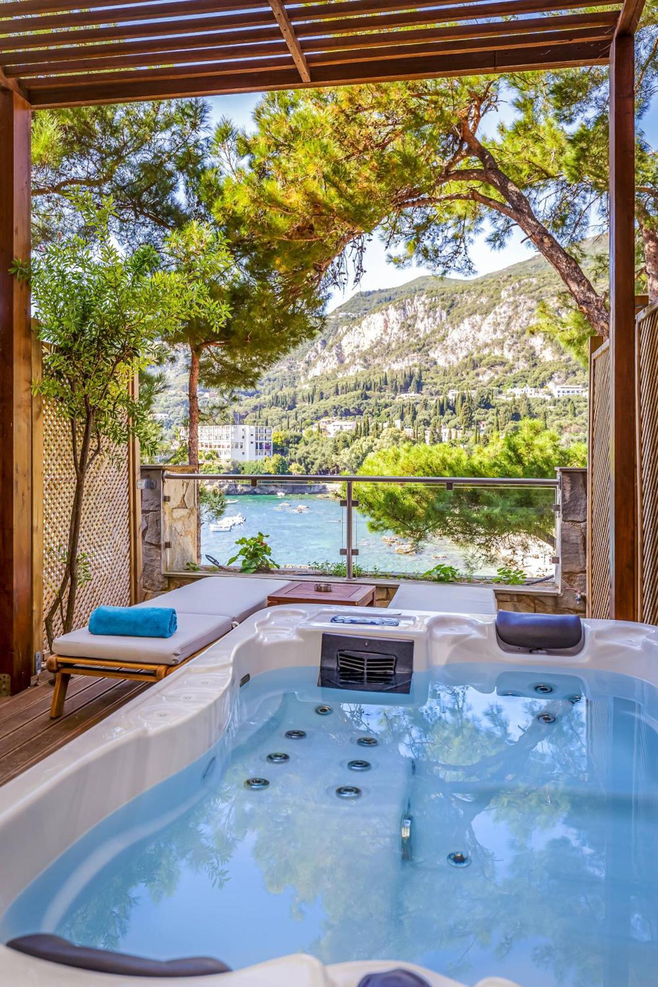 Akrotiri Beach Resort Hotel Paleokastritsa Exterior foto A private spa at the hotel